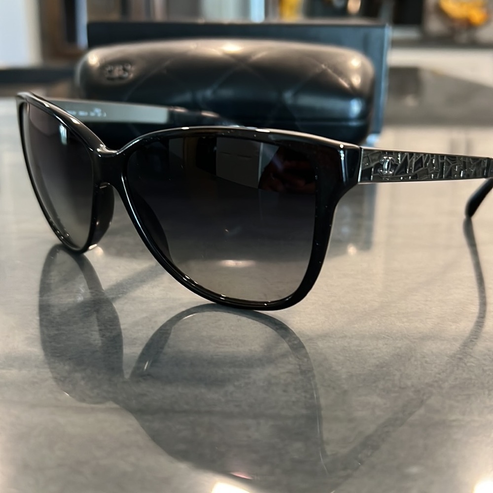 Chanel Sunglasses Black Gradient 1283/3C